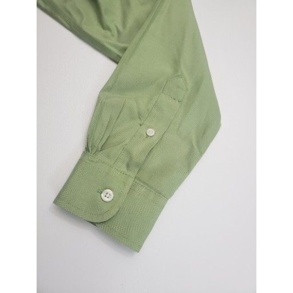 L.L. Bean Women's Wrinkle Resistant Long Sleeve Button Up Casual Shirt, S - Picture 3 of 7